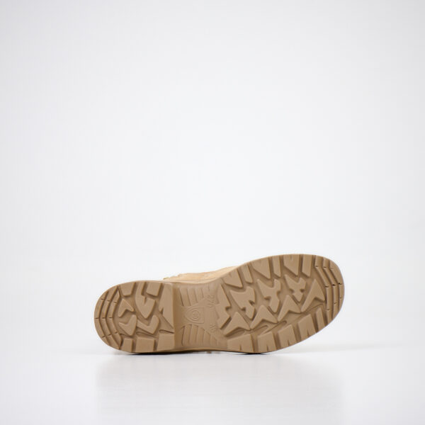 599 300 910 Nubuck Leather Desert Boots - Image 5
