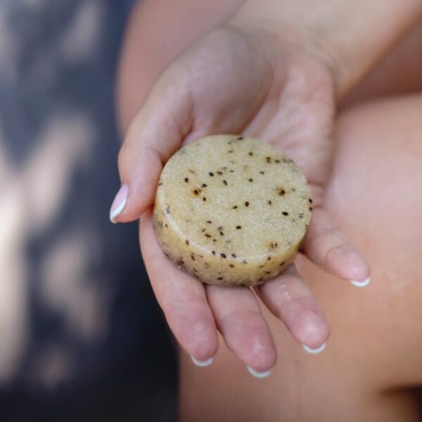 Body Scrub Bar With Kiwi Seeds, 75g - Image 2