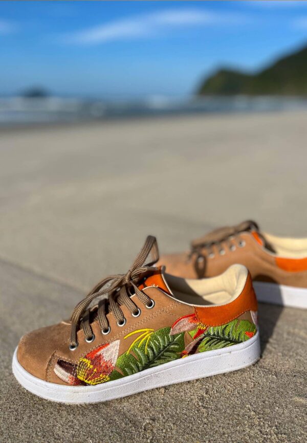 Mangará Women's Sneakers Embroidery Suede - Image 8