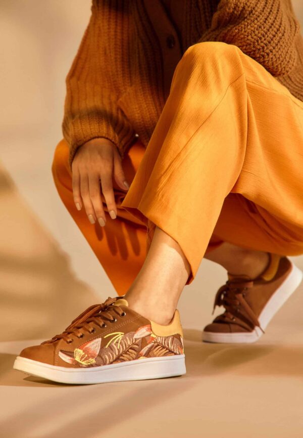 Mangará Women's Sneakers Embroidery Suede - Image 9